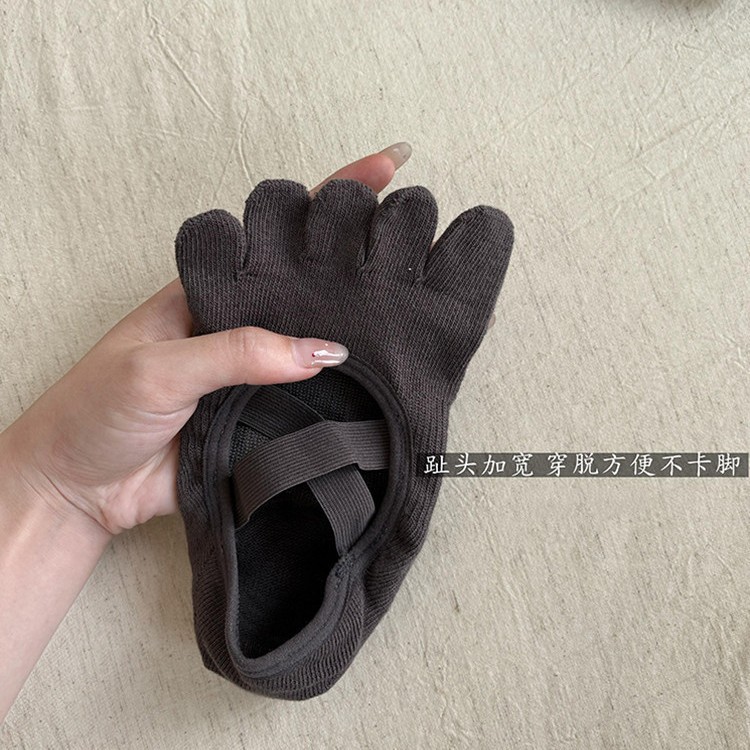 Kaos Kaki Yoga Wanita dengan T - Yoga And Fitness Studio ulasan dan harga